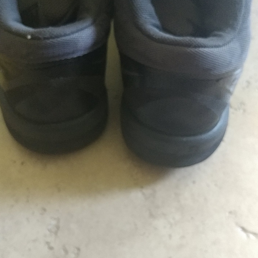 Nike - Picture 4 of 13